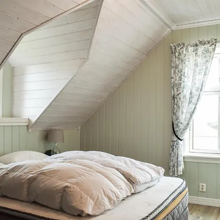 4 Bedroom In Holiday home *